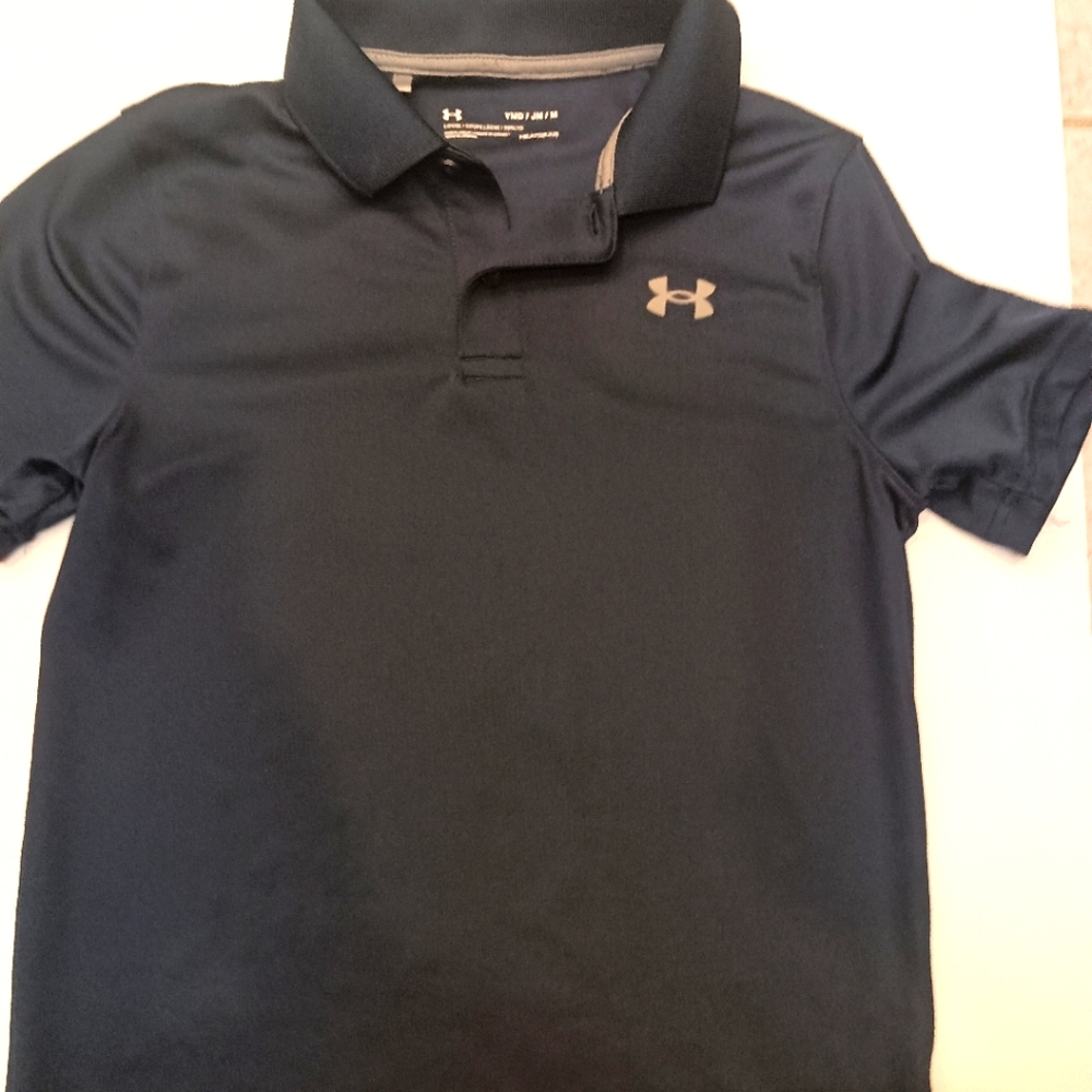 EUC BOYS UNDER ARMOUR DRI FIT POLO SIZE M